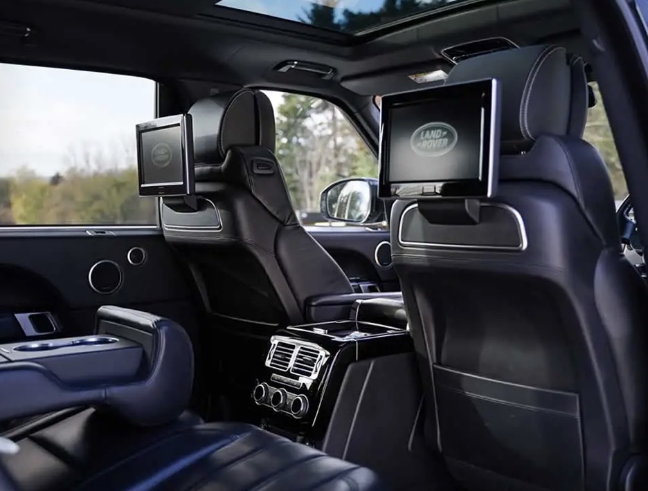 Rear quilted leather cabin with rear entertainment screens